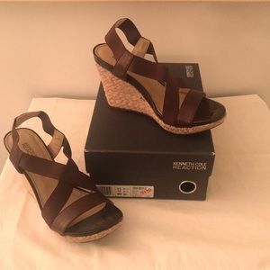 Kenneth Cole never worn Wedge sandals size 8.5